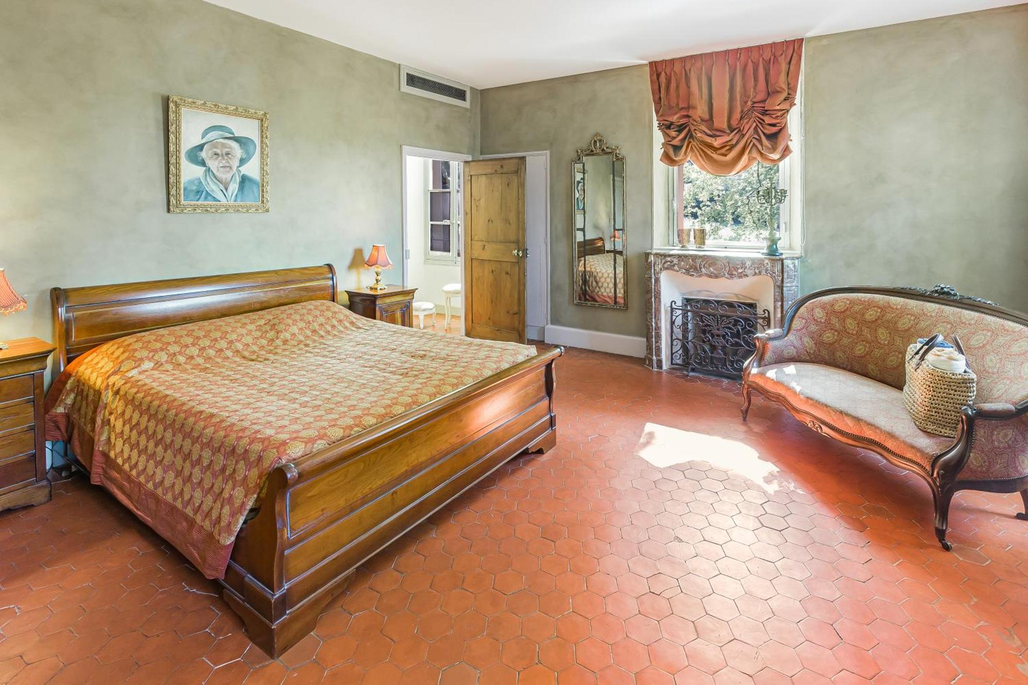 Chateau Mentone Masseboeuf