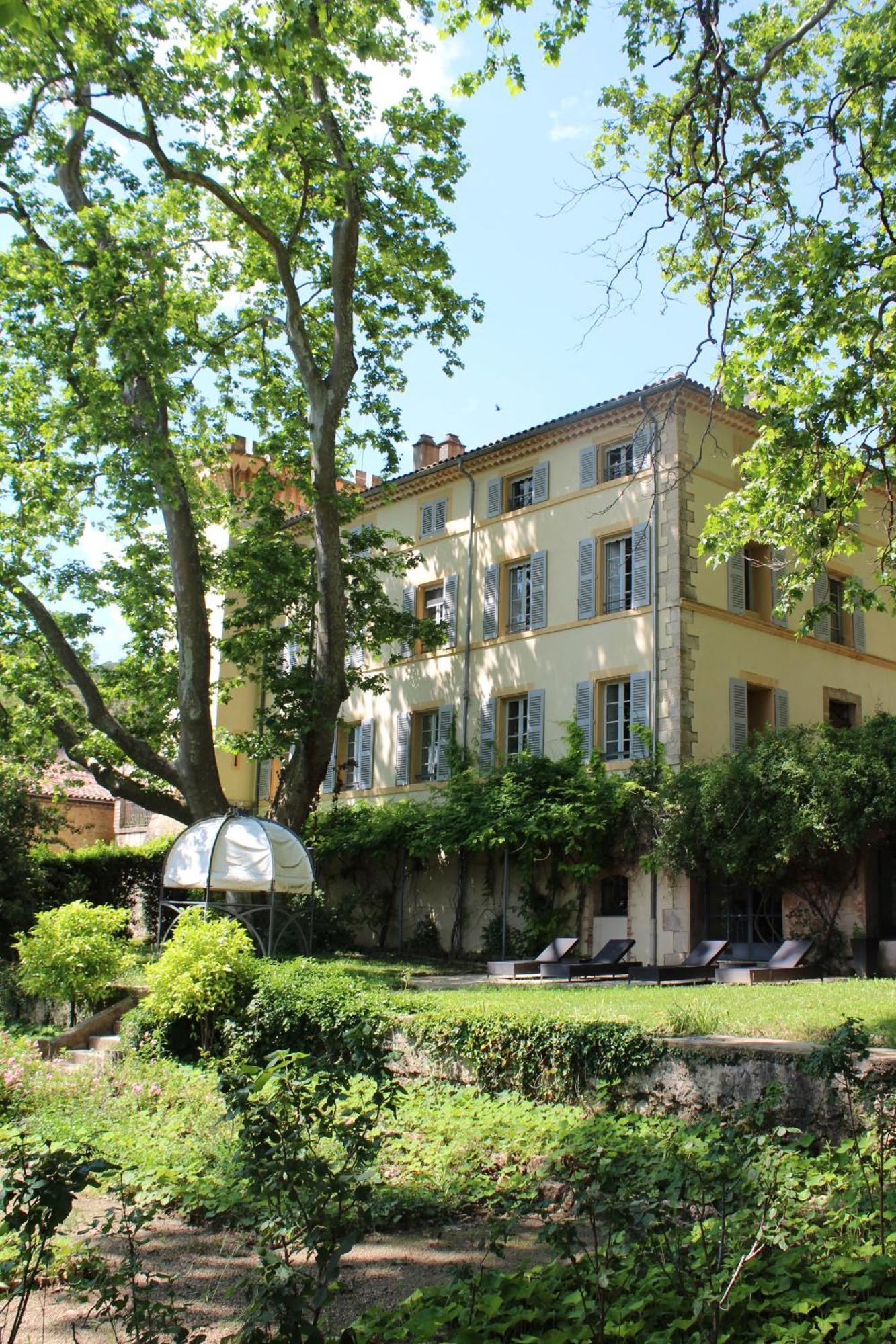 Chateau Mentone Masseboeuf